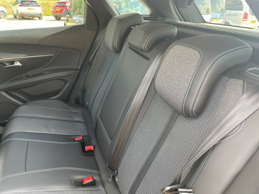 Peugeot 3008 1.6 13.2Kwh Allure Grey #6