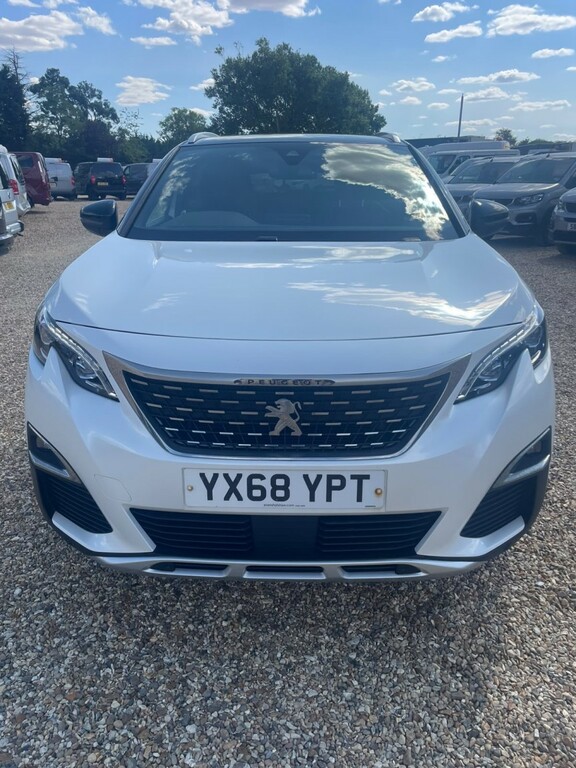 Peugeot 3008 1.2 Puretech Gt Line White #2