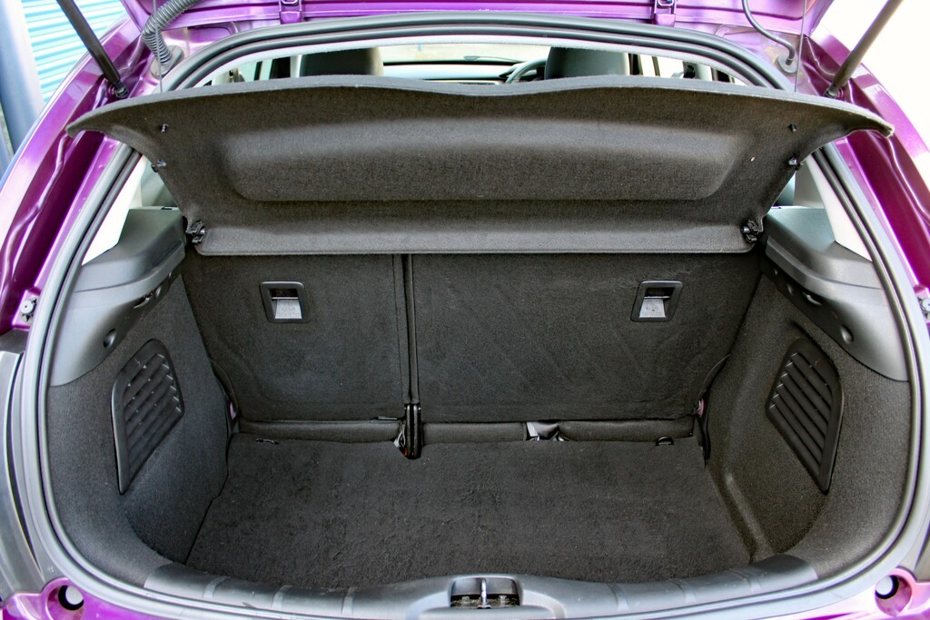 Citroen C3 1.6 Bluehdi 100 Platinum 17In Alloys Purple #11