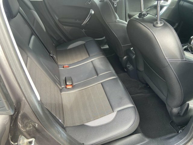 Peugeot 2008 Allure Grey #11