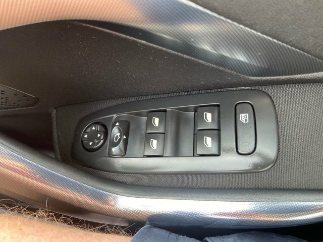 Peugeot 2008 Allure Grey #23