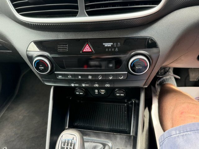 Hyundai Tucson 1.6 Gdi Se Nav 2Wd Black #23