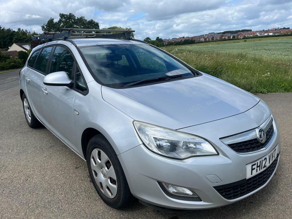Vauxhall Astra 2012 1.6 16V Sri Hatchback Euro Silver #1