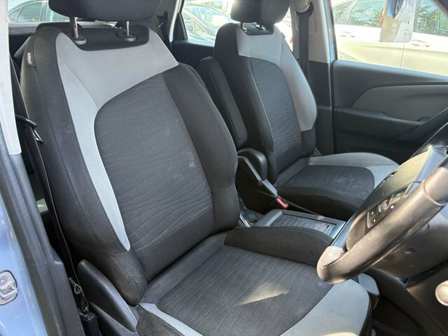 Citroen C4 Picasso 1.6L Exclusive White #7
