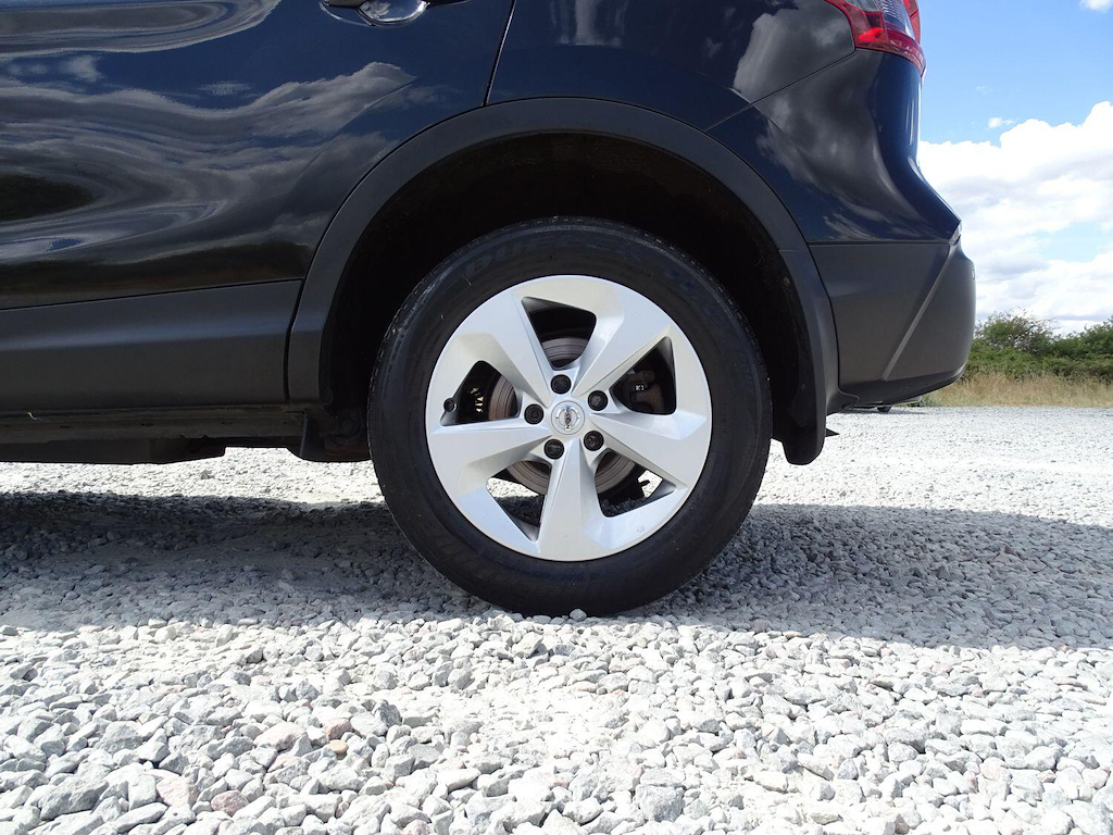Nissan Qashqai Hatchback #11