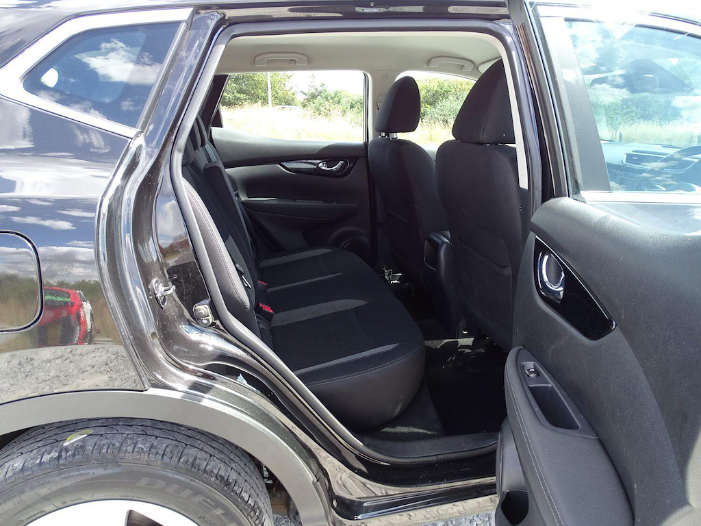 Nissan Qashqai Hatchback #16