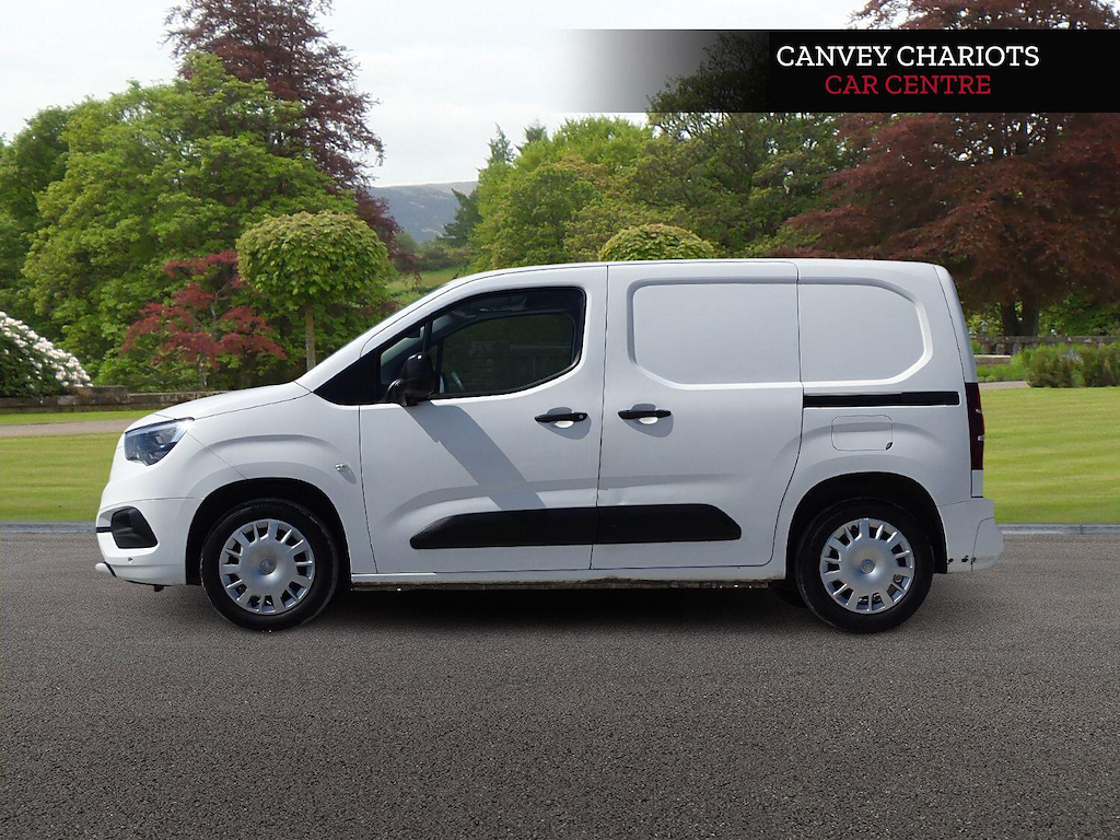 Vauxhall Combo 1.5 Turbo D 2000 Sportive L1 H1 Euro 6 Ss White #4