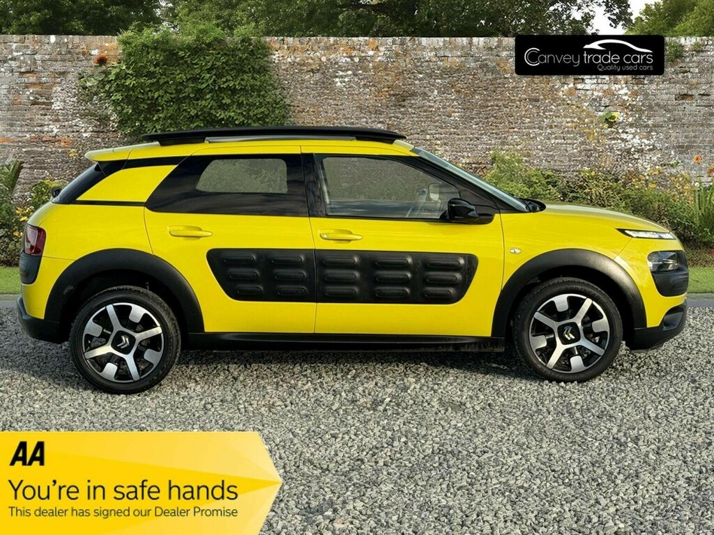 Citroen C4 Cactus Hatchback 1.2 Puretech Flair Etg5 Euro 6 Ss EK65ZKD Yellow #4