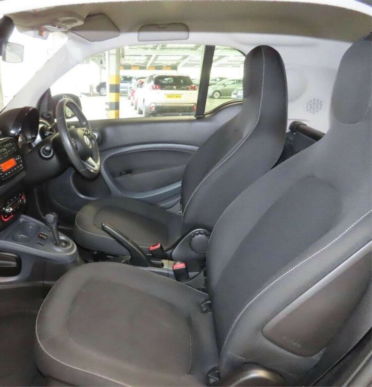Smart Fortwo 1.0 Passion Twinamic Euro 6 Ss White #2