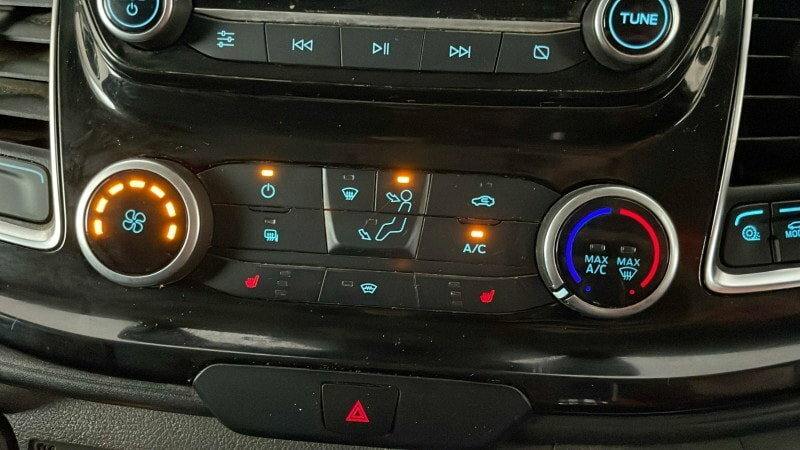 Ford Transit Custom 2.0 300 Ecoblue Limited Panel Van Manua CK73PVU White #6