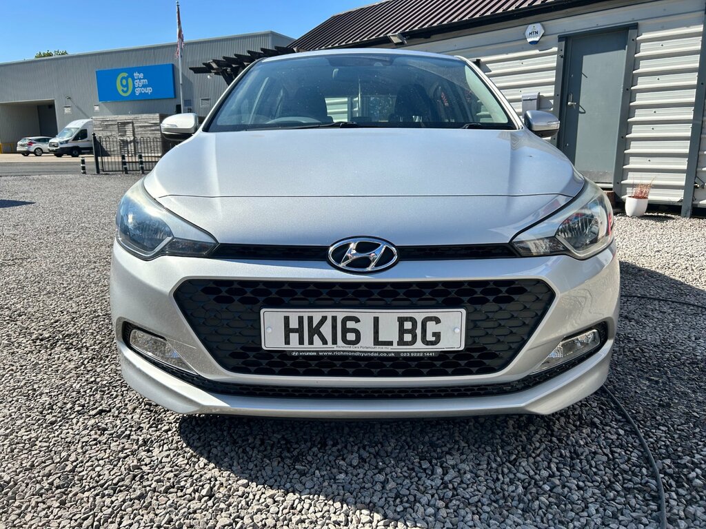 Hyundai I20 1.2 Blue Drive Se Hatchback Euro Grey #3