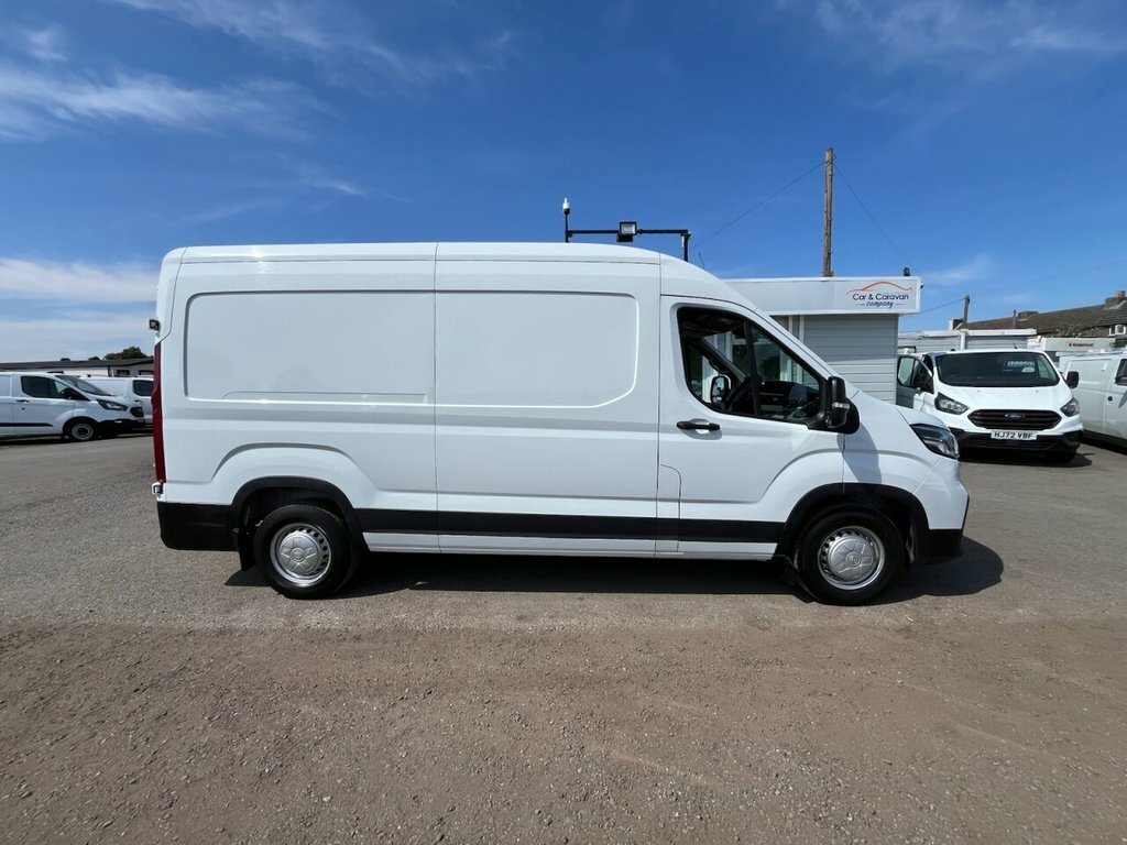 Maxus Deliver 9 Mpv White #3