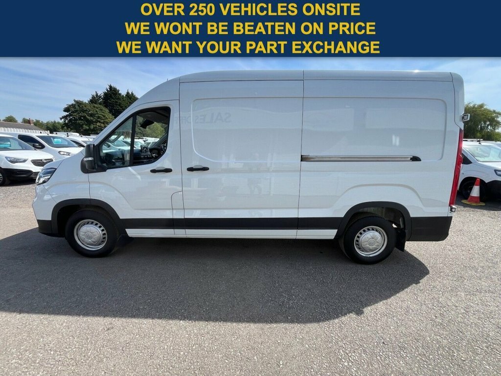 Maxus Deliver 9 Mpv White