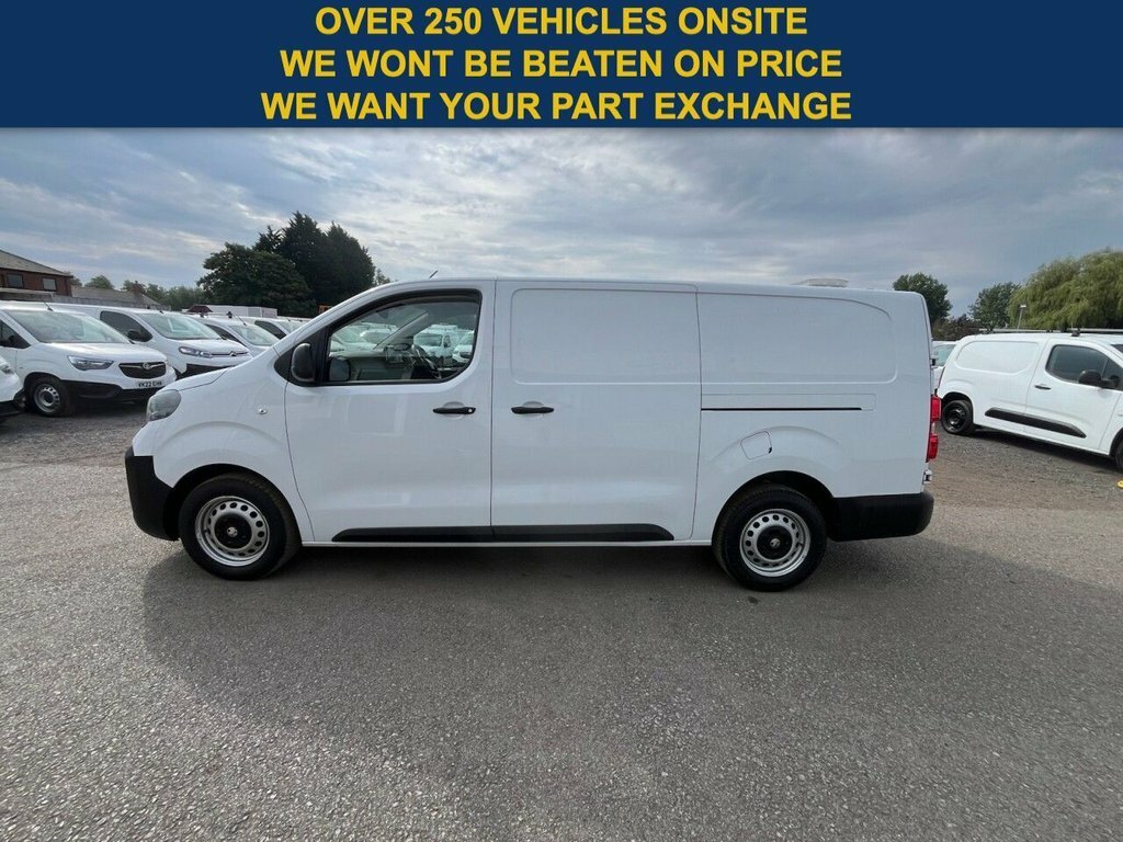 Vauxhall Vivaro 2L Prime 6Dr DV24NCD White #2