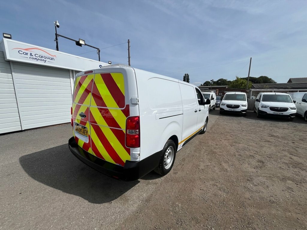 Vauxhall Vivaro 1.5 Turbo D 120 Pro H1 Van White #2