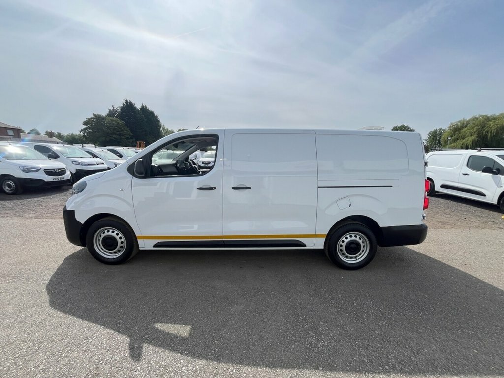 Vauxhall Vivaro 1.5 Turbo D 120 Pro H1 Van White #1