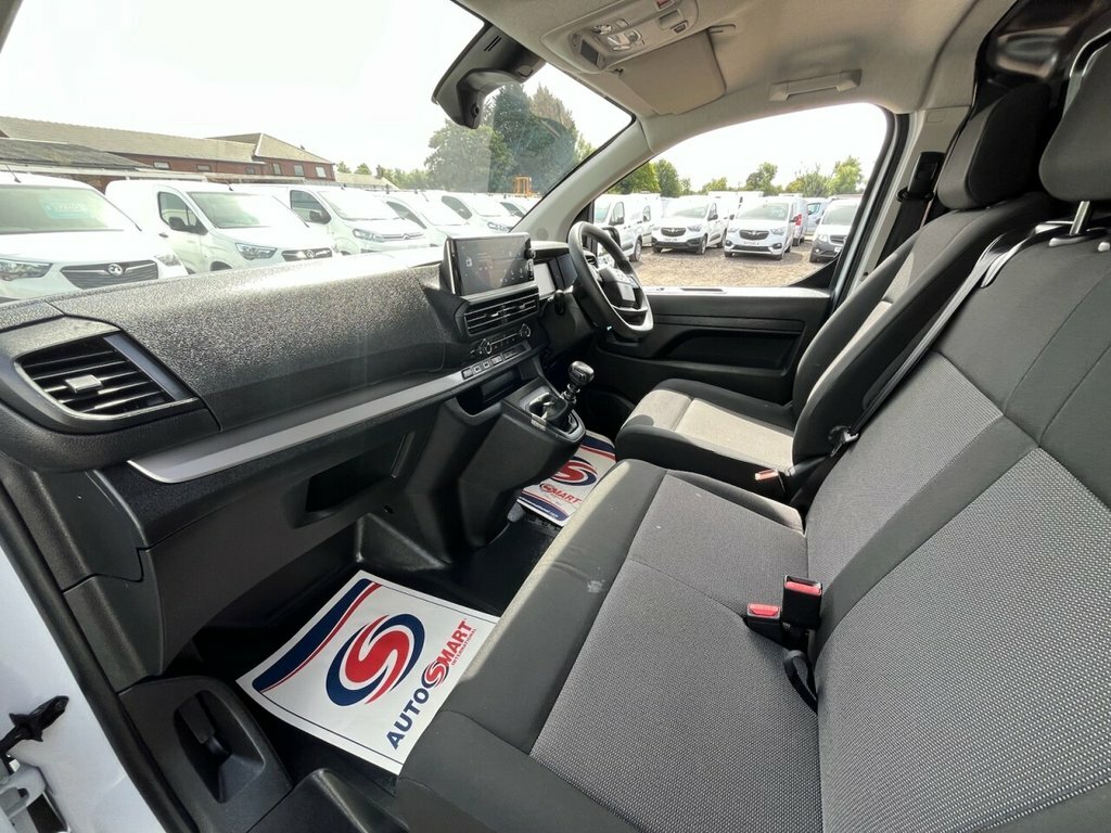 Vauxhall Vivaro 1.5 Turbo D 120 Pro H1 Van White #43