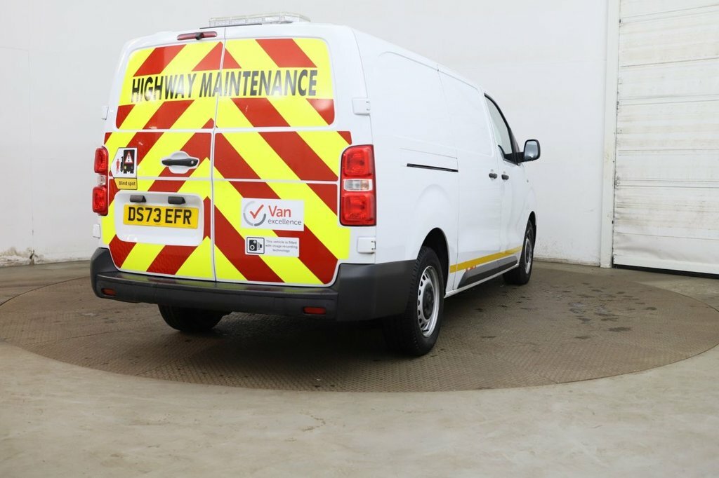 Vauxhall Vivaro 1.5L Prime 6Dr DS73EFR White #5