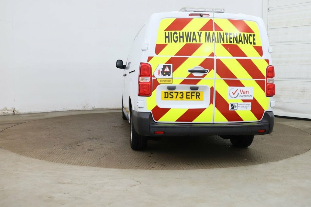 Vauxhall Vivaro 1.5L Prime 6Dr DS73EFR White #3