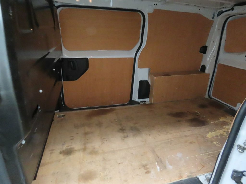Vauxhall Vivaro 1.5L Prime 6Dr White #5