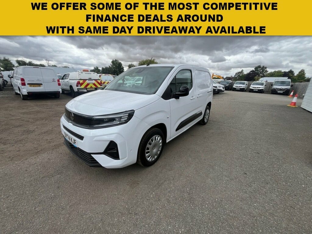 Vauxhall Combo 1.5L Pro White