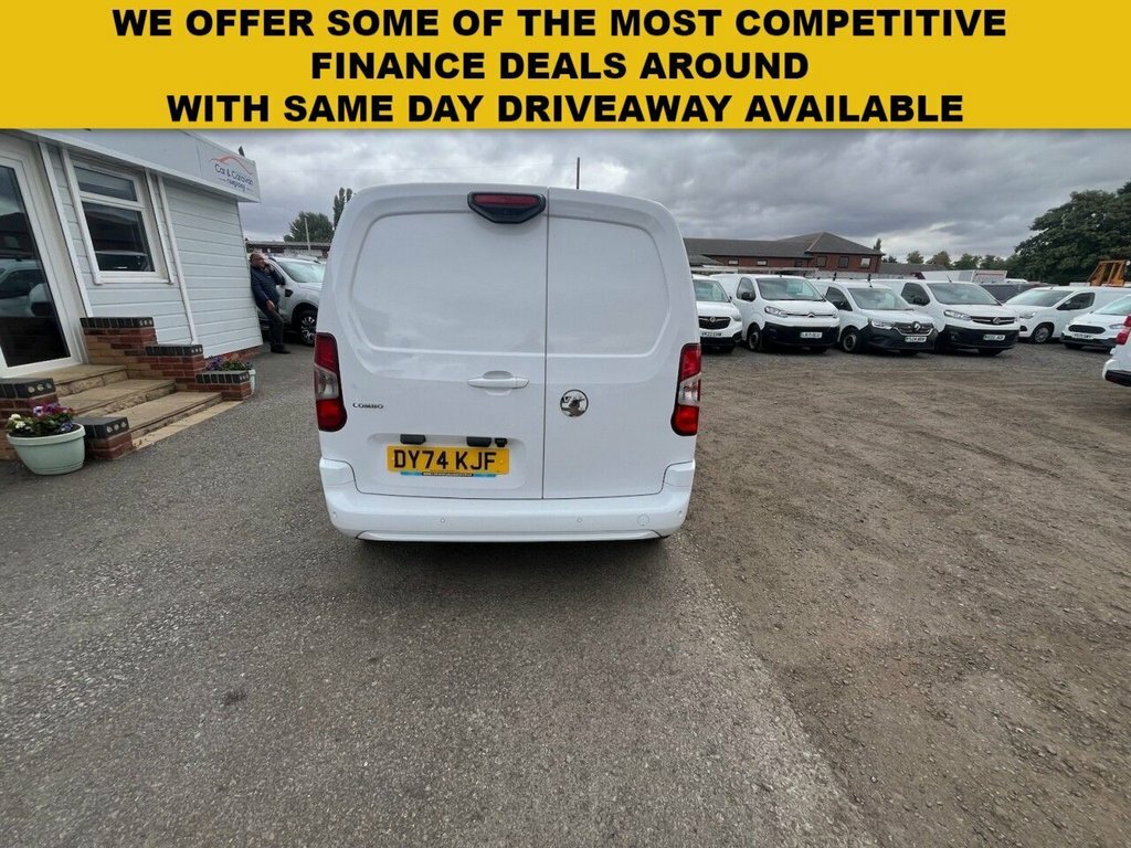 Vauxhall Combo 1.5L Pro White #2