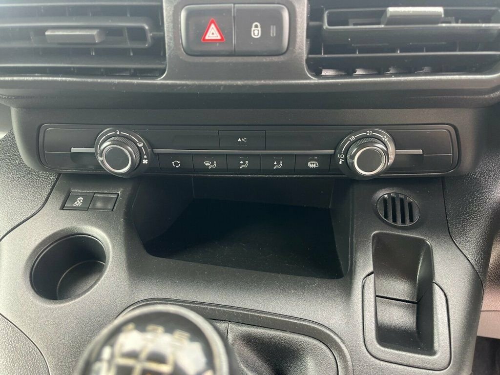 Vauxhall Combo 1.5 L 1.5 Turbo D 2300 Sportive L2 H1 Euro 6 Ss Grey #40