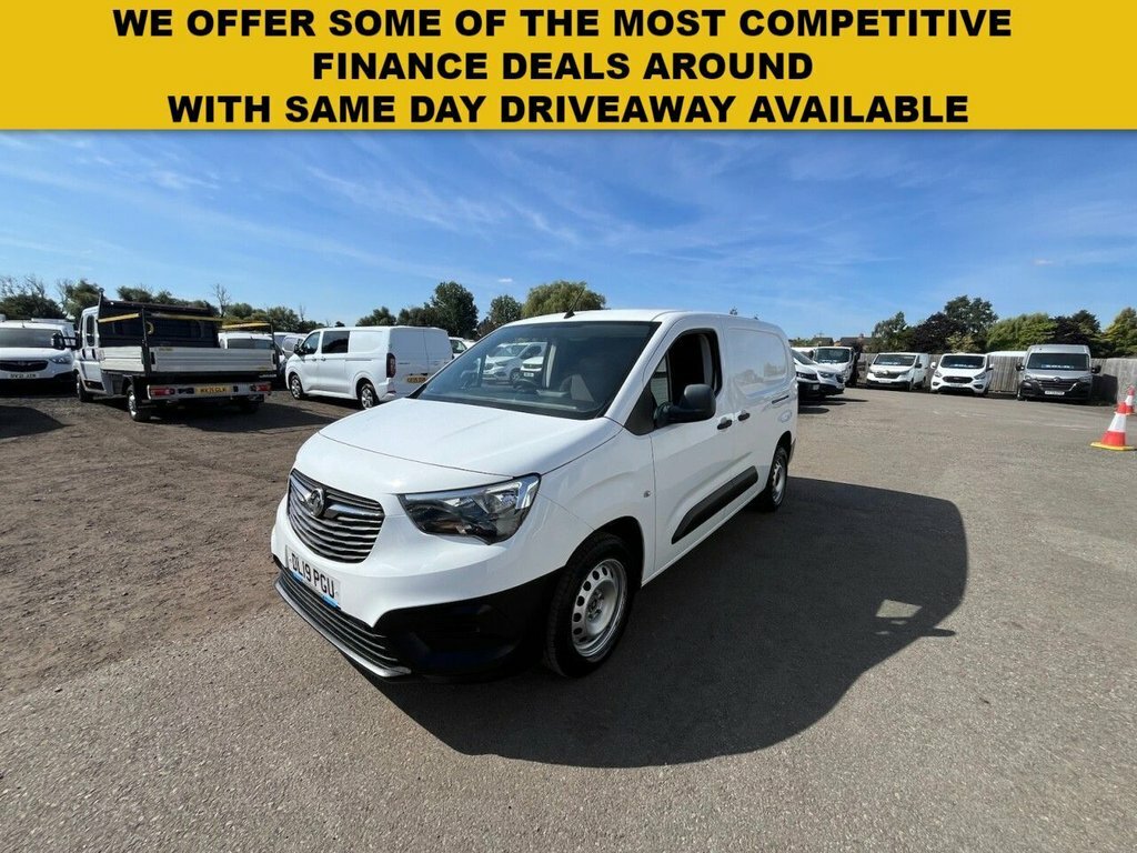 Vauxhall Combo 1.6L Edition 6Dr White