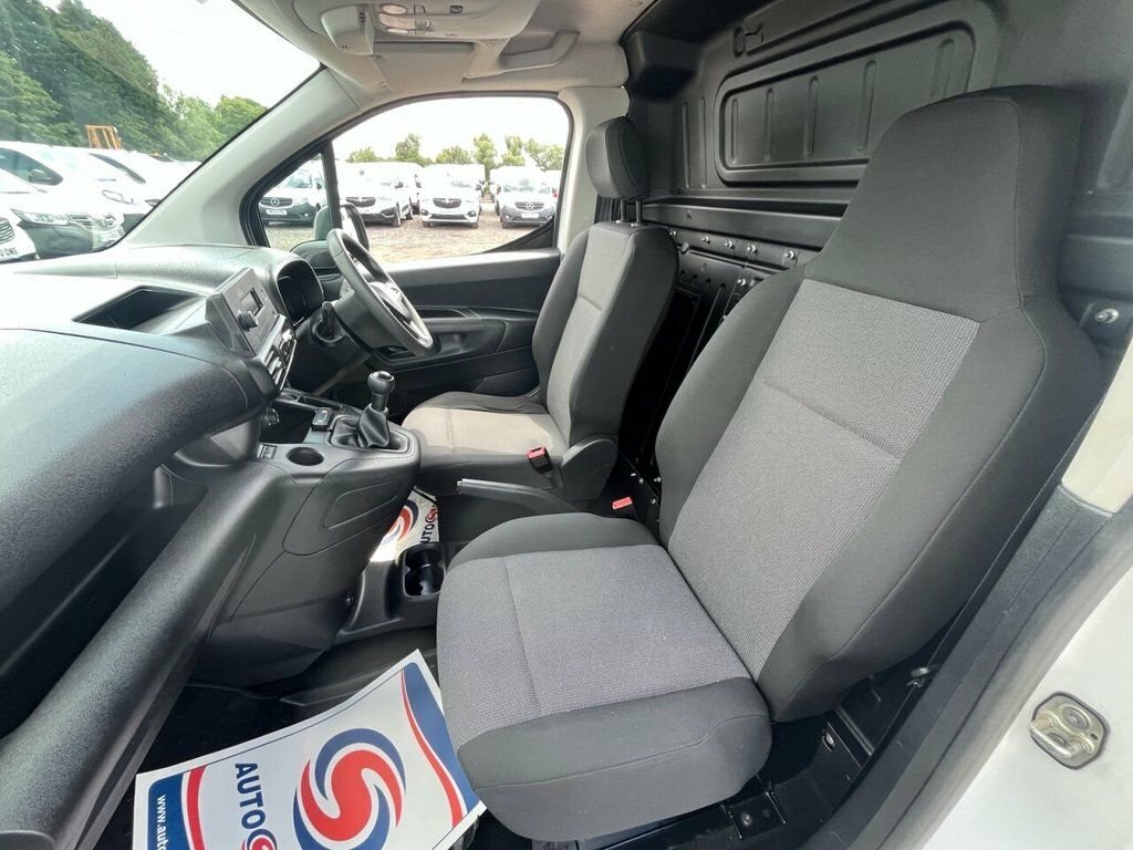 Vauxhall Combo 1.5 L 1.5 Turbo D 2300 Sportive L2 H1 Euro 6 Ss Grey #15