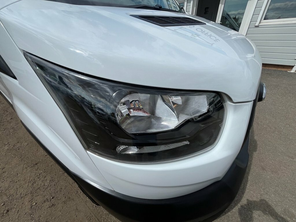 Ford Transit Custom 2L Leader White #5