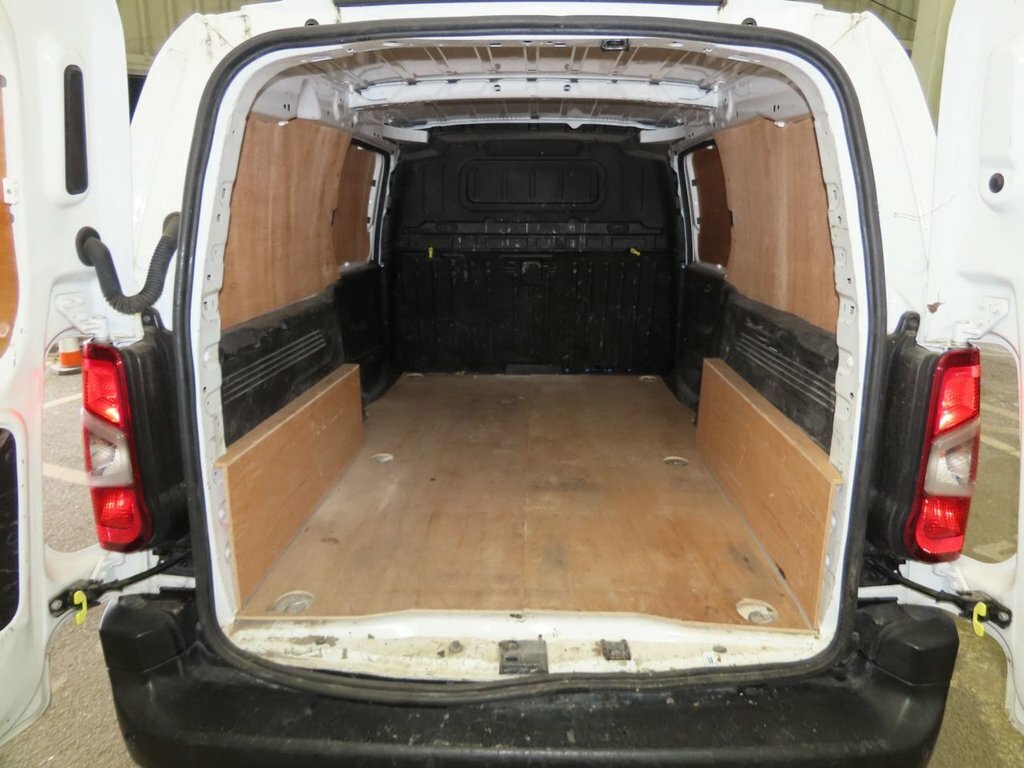 Peugeot Partner 1000 1.5 Bluehdi 100 Professional Van White #8