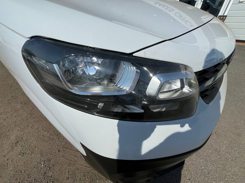 Vauxhall Vivaro 1.5L Prime 6Dr White #4