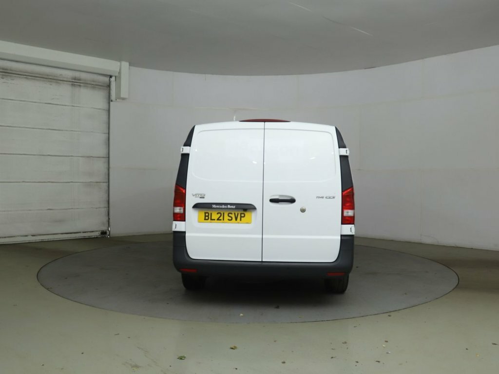 Mercedes-Benz Vito 2L Progressive White #6