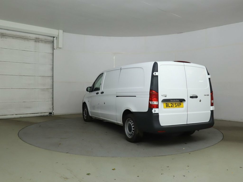 Mercedes-Benz Vito 2L Progressive White #4