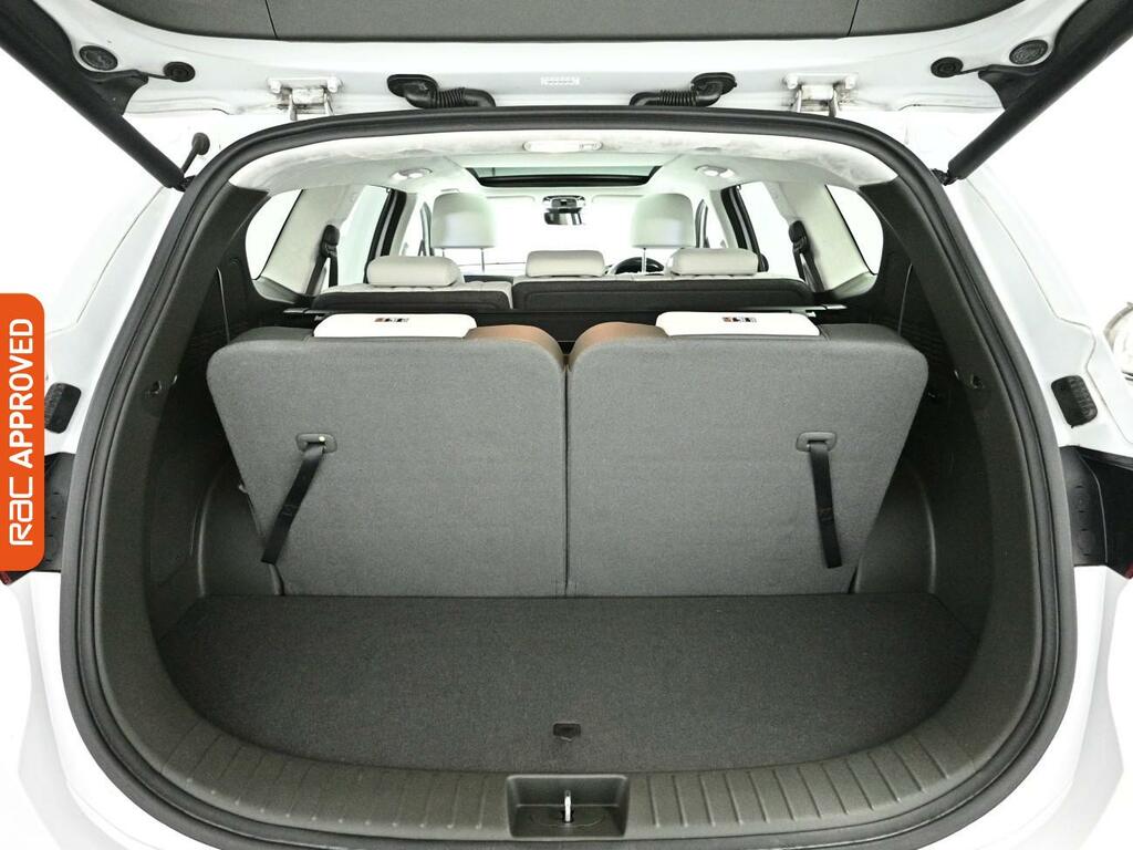 Hyundai Santa Fe Premium White #25