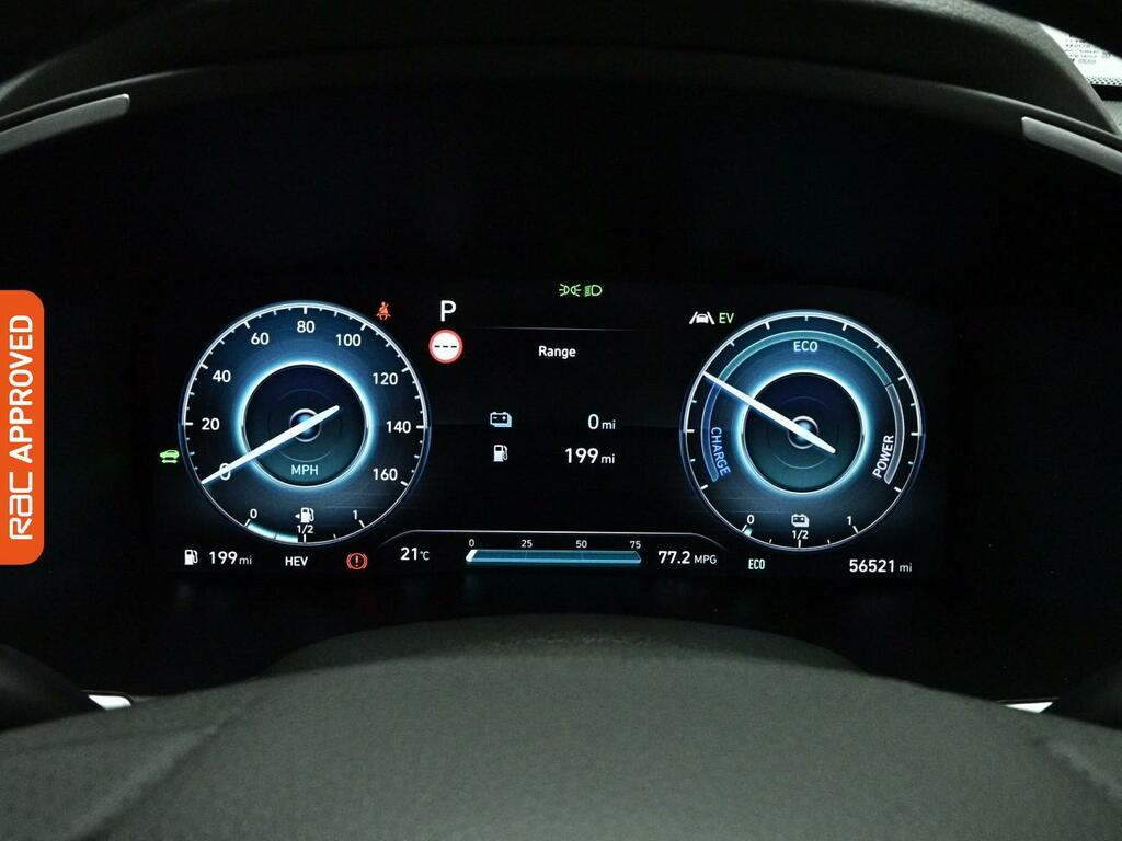 Hyundai Santa Fe Premium White #9