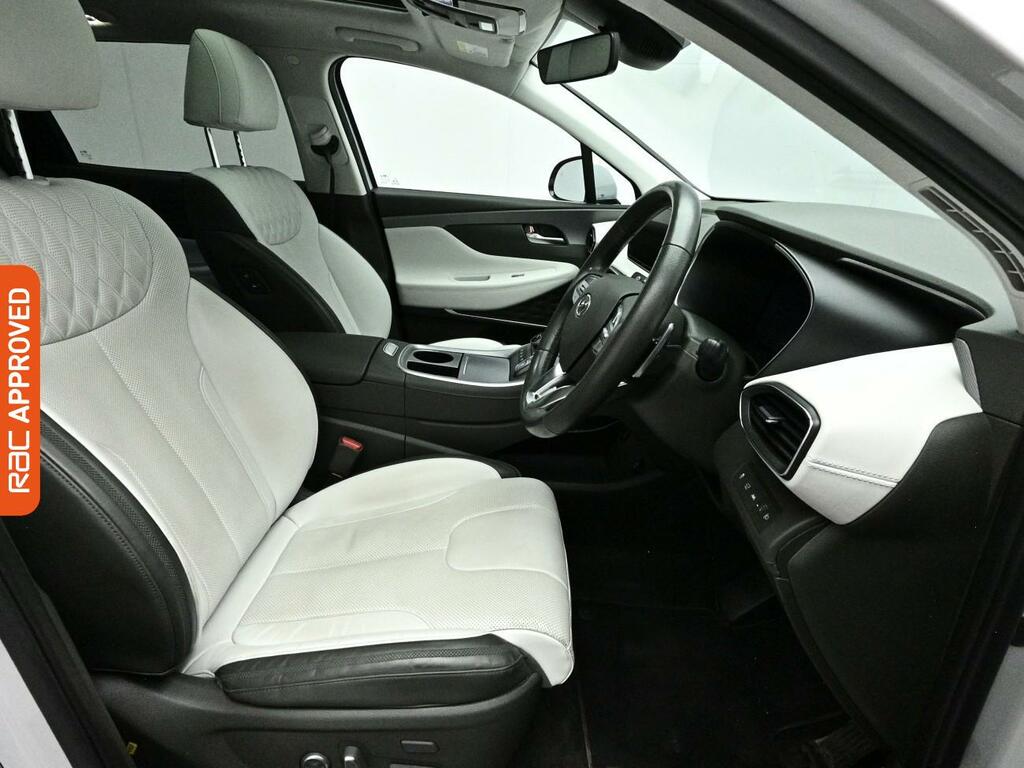 Hyundai Santa Fe Premium White #10