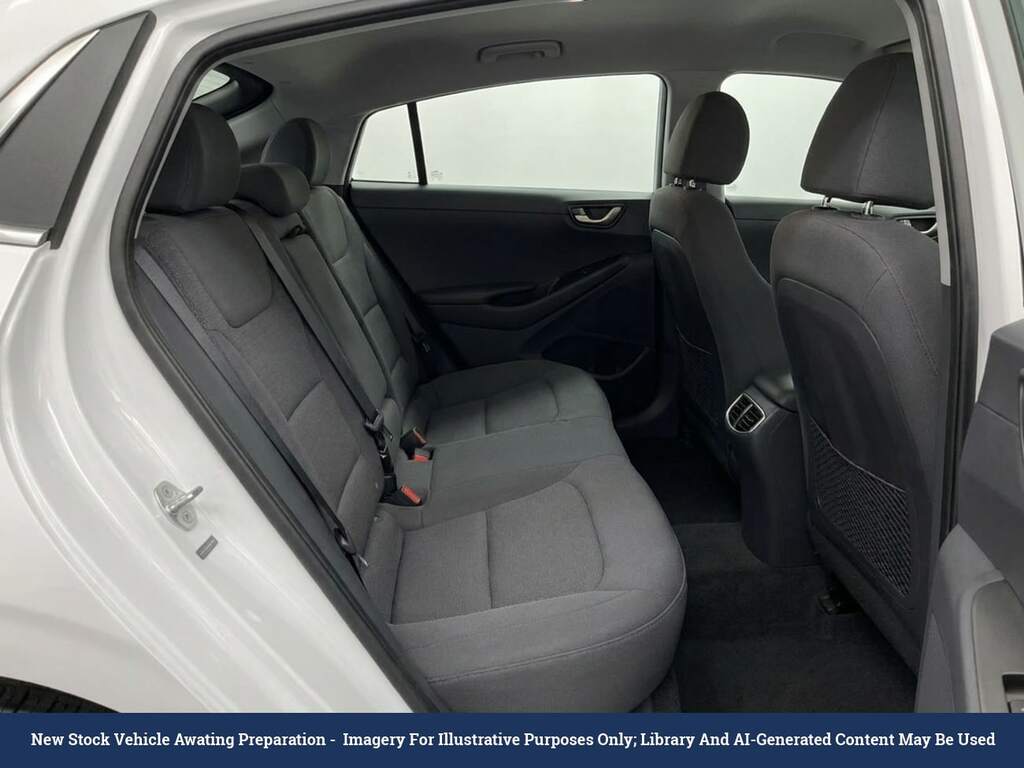 Hyundai Ioniq 38.3Kwh Premium Hatchback 136 P White #3