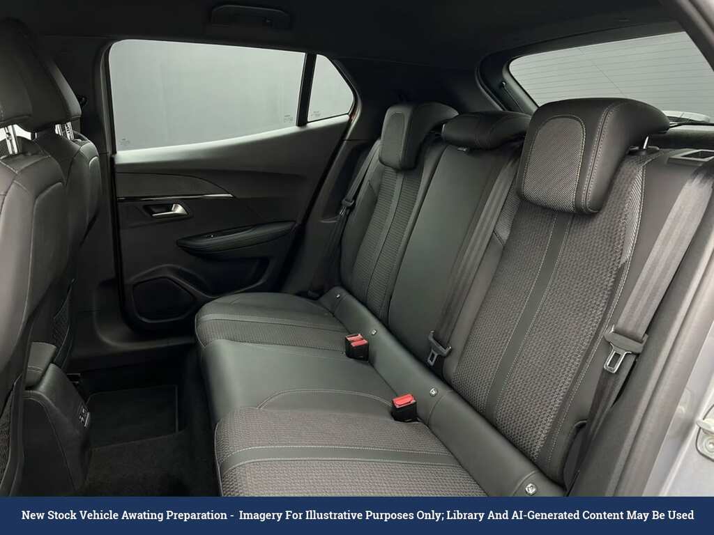 Peugeot 2008 1.2 Puretech 130 Gt Black #3