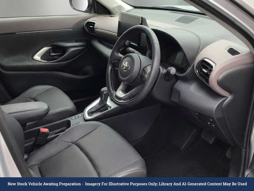 Toyota Yaris Cross 1.5 Vvt-h Excel Suv Hybrid E-cvt Euro 6 Silver #3