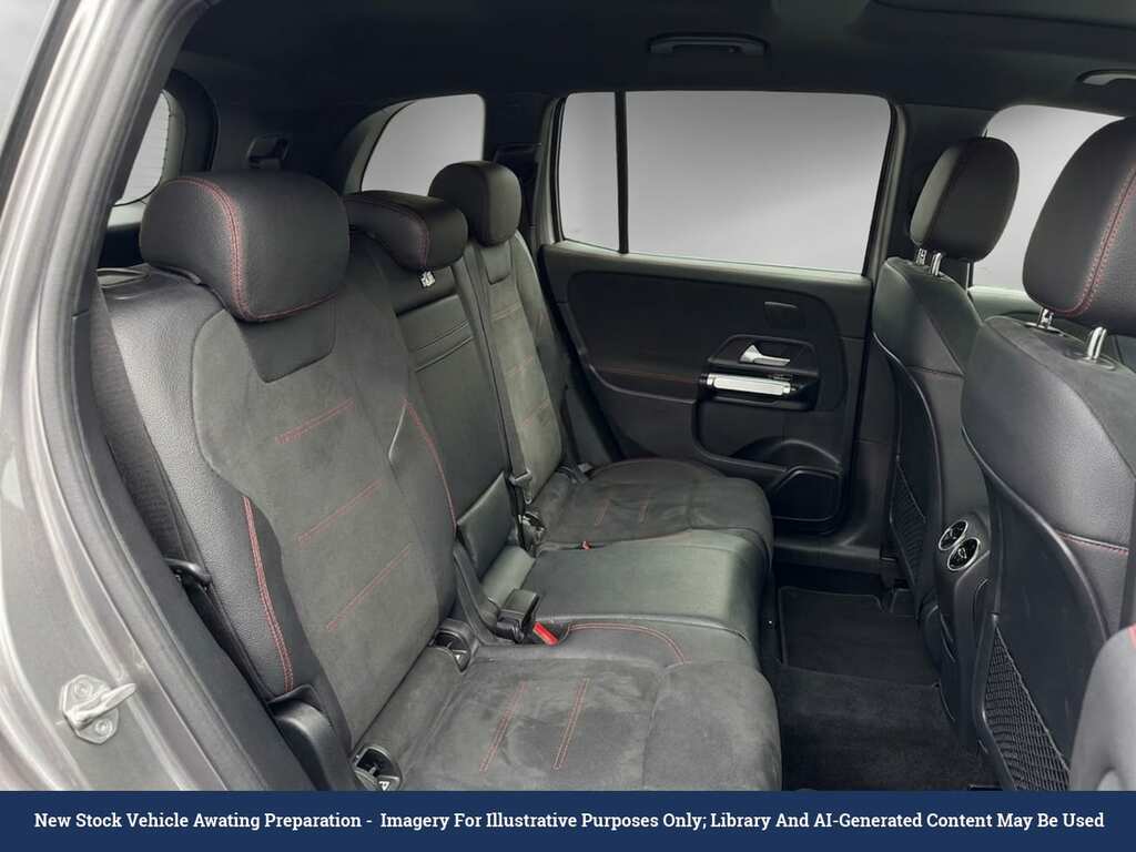 Mercedes-Benz GLB Class 1.3 Glb200 Amg Line Premium 2 Suv 7G- White #4