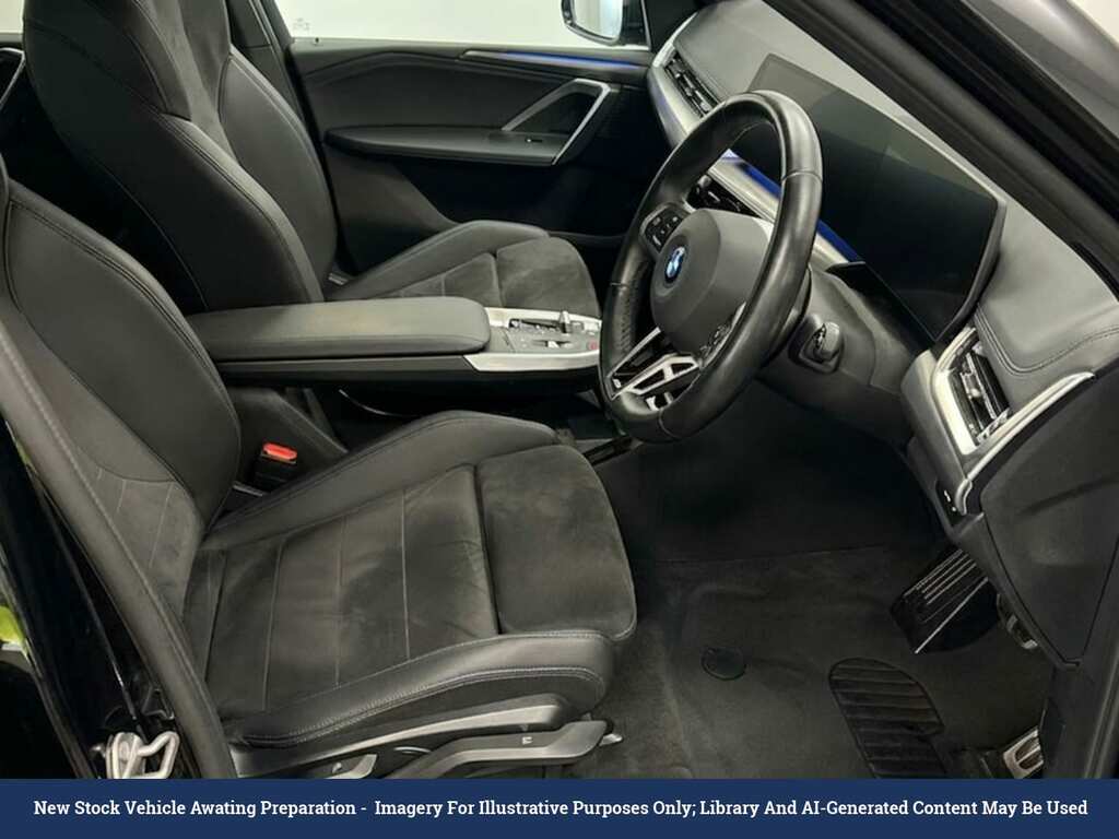 BMW iX1 30 66.5Kwh M Sport Suv Xdrive 1 Black #2