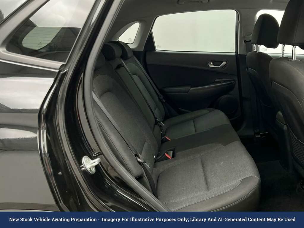 Hyundai Kona 64Kwh Premium Suv 10.5Kw Charge Black #3