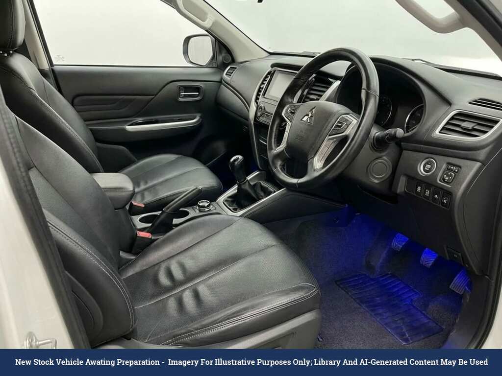Mitsubishi L200 2.2 Di-d Dc Barbarian Pickup Double Cab White #3