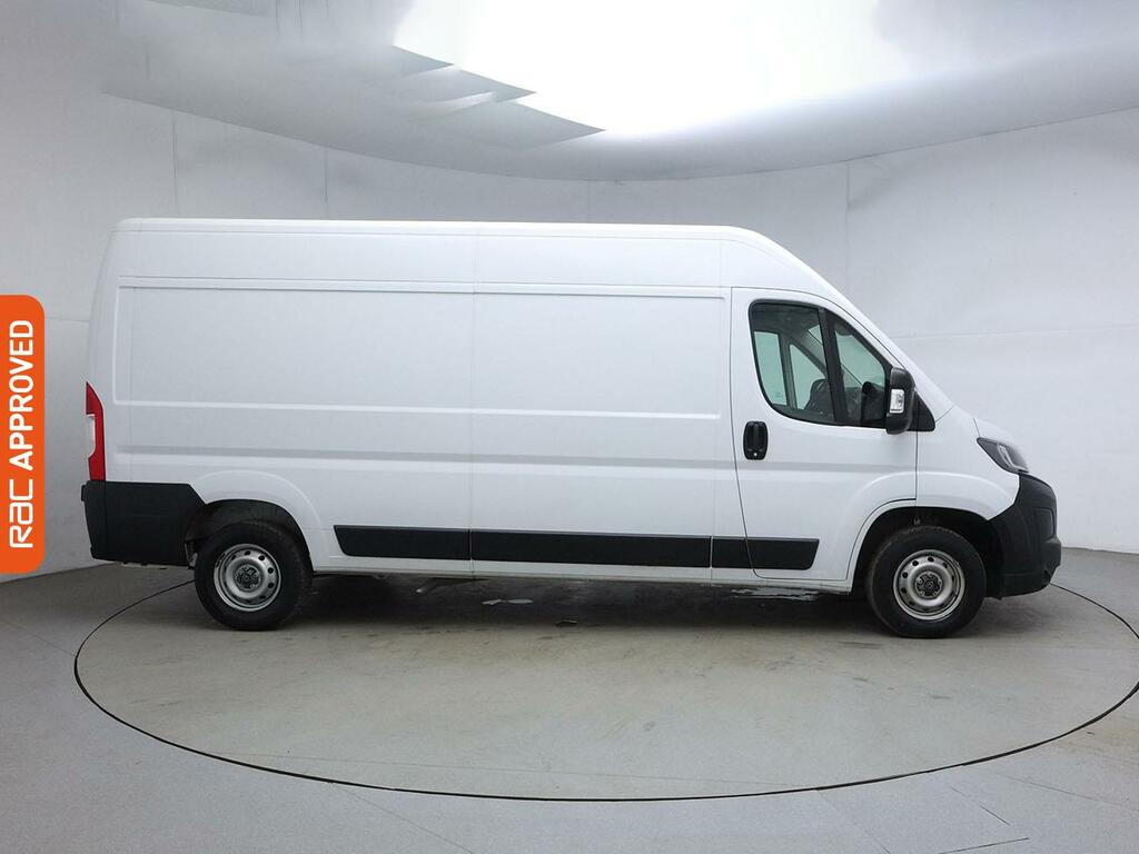 Peugeot Boxer 2.2 Bluehdi 335 Professional Panel Van White #4