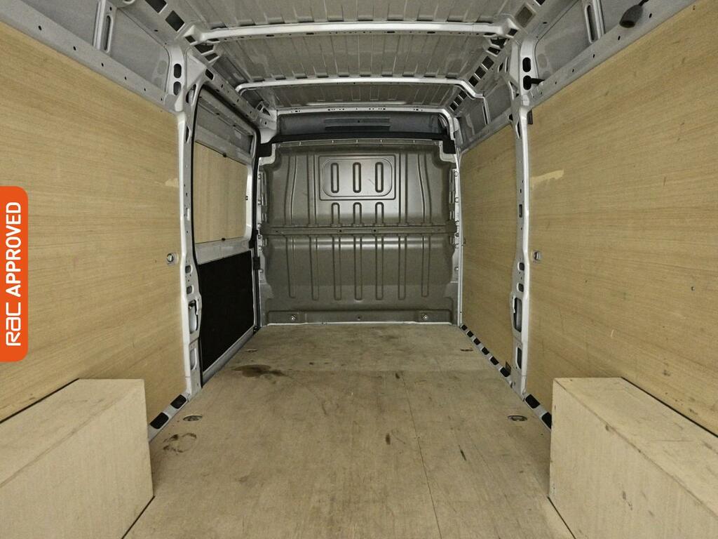 Peugeot Boxer 2.2 Bluehdi 335 Professional Panel Van White #3