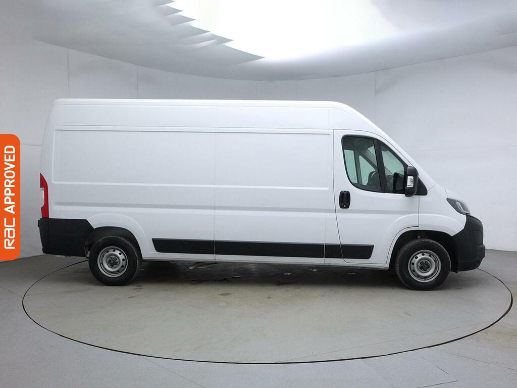 Peugeot Boxer 2.2 Bluehdi 335 Professional Panel Van White #4