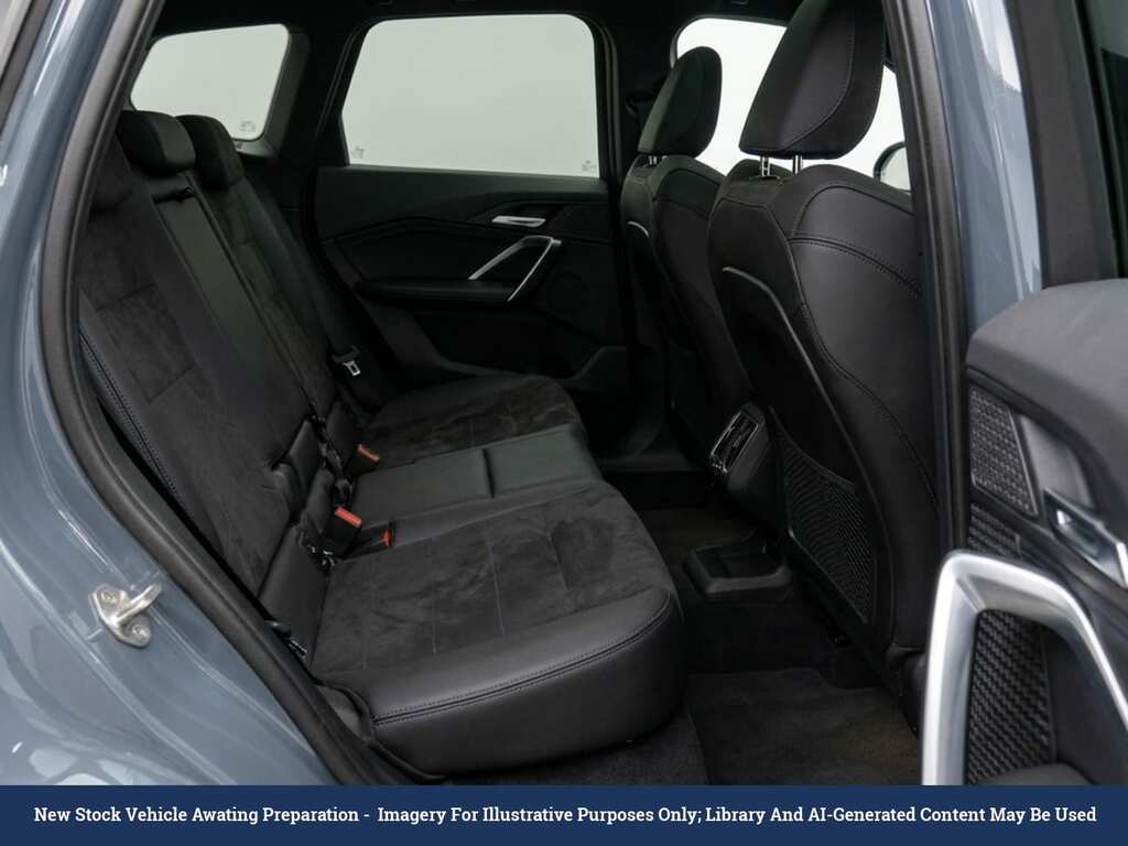 BMW iX1 30 66.5Kwh M Sport Suv Xdrive 1 Grey #4