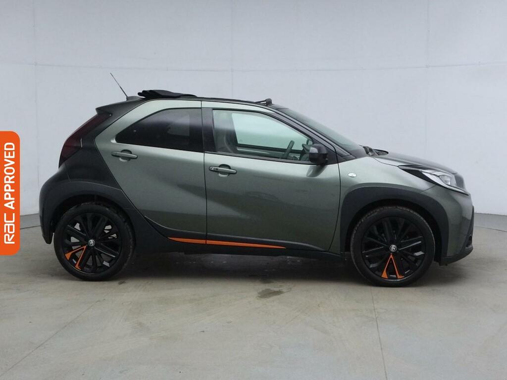 Toyota Aygo X 1.0 Vvt-i Limited Edition Canvas Roof Hatchback WU22VZB Green #5