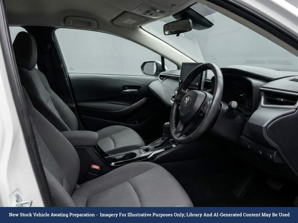 Toyota Corolla 1.8 Vvt-h Gpf Icon Tech Hatchback Hybri White